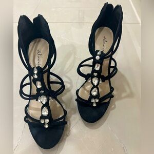 Black sandal